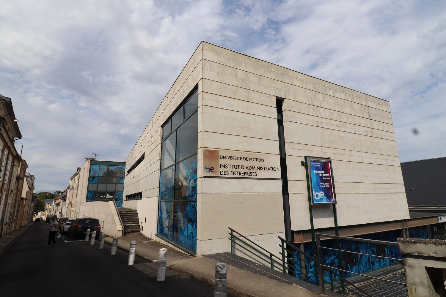Universit De Poitiers Classement Prix Et Calendrier